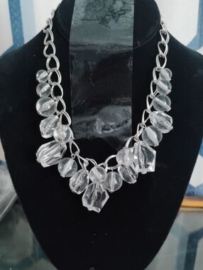 paparazzi Silver Clear Bead Cluster Necklace